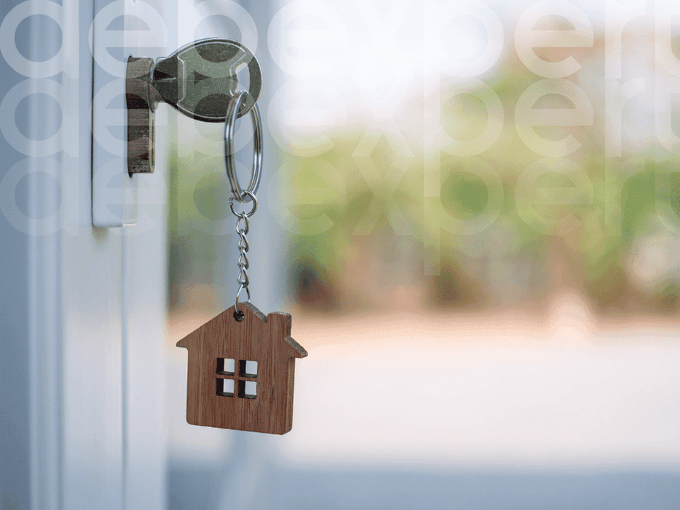 64f96eff217d2a072b6d5310_The-key-is-in-the-door-of-the-mortgage-house.png